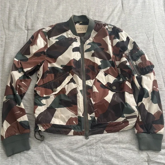 Men’s Burberry Camouflage Light Wind Breaker Jacket, Size M - Picture 1 of 8